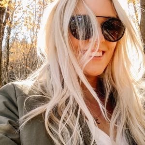 Meet your Posher, Carly